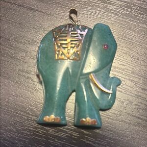 Green stone (jade?) Elephant Pendant with 14k Gold Accents